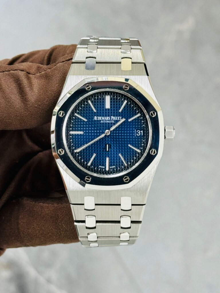 Audemars Piguet Royal Oak Jumbo Extra-Thin Titanium Blue Index 39mm Titanium Bracelet 15202IP