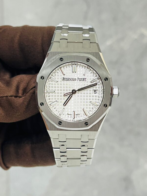 Audemars Piguet AP 77450ST WHITE - 2023 - Image 2