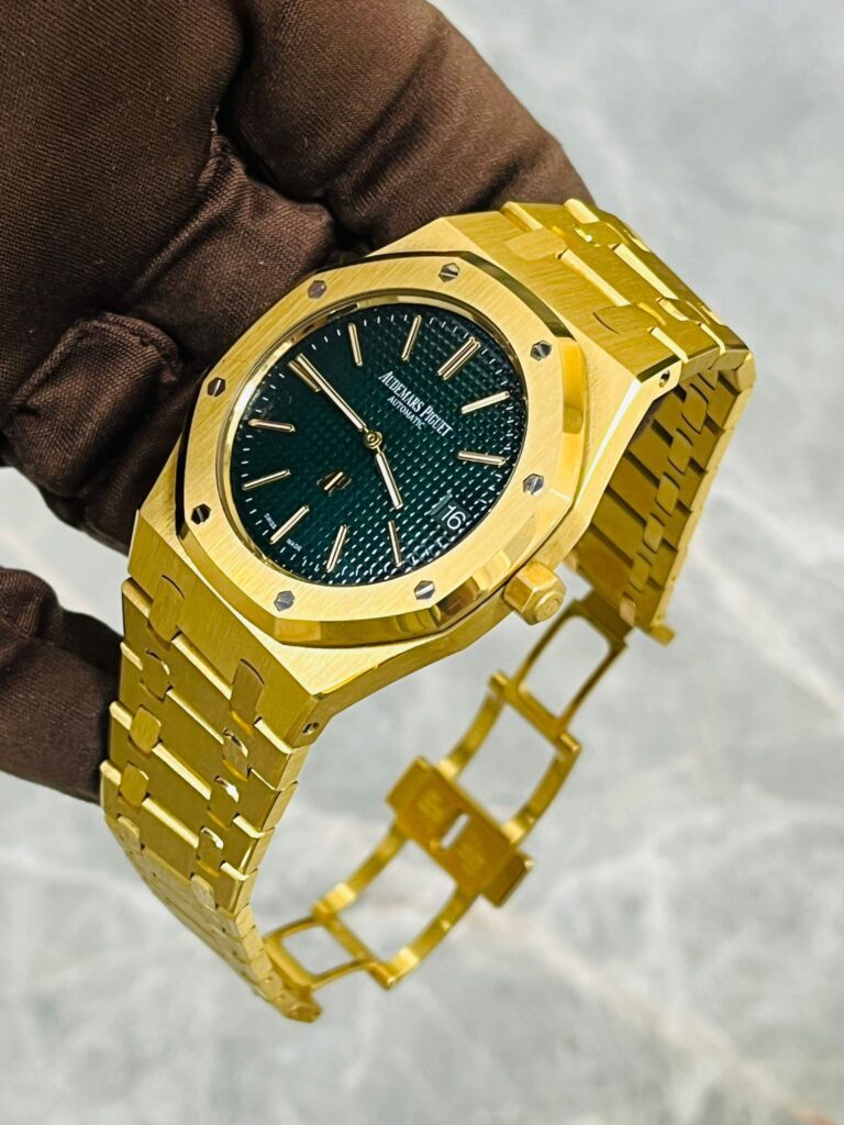 Audemars Piguet 15205BA Royal Oak Extra-Thin The Hour Glass 39mm Black Index Yellow Gold