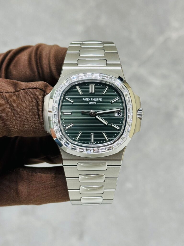 Patek Philippe Nautilus 5711/1300A Stainless Steel Green Dial Diamond Bezel