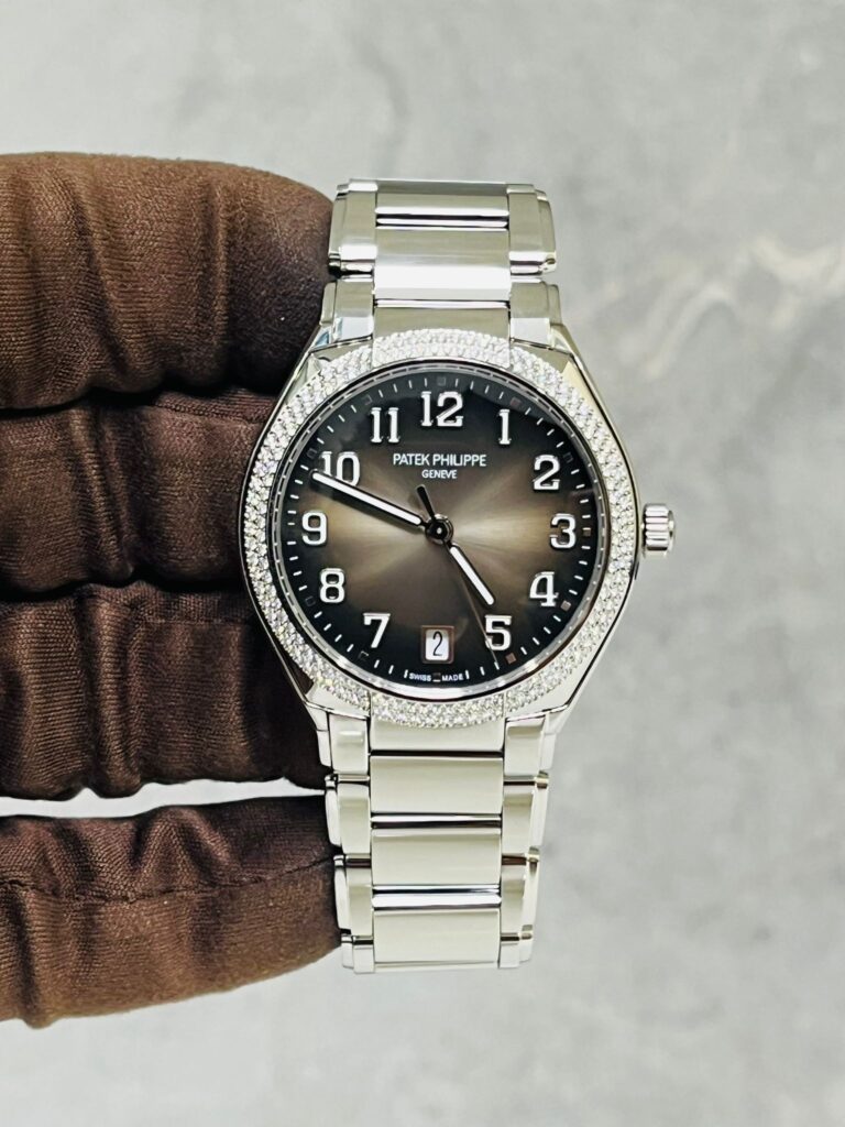 Patek Philippe Twenty-4 7300/1200A-011 Green Dial Diamond Bezel