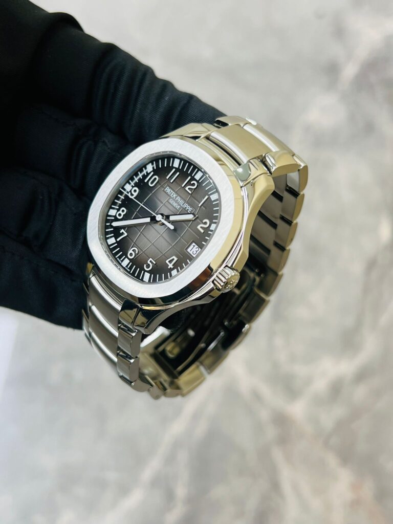Patek Philippe Aquanaut 5167/1A-001 Stainless Steel Black Dial