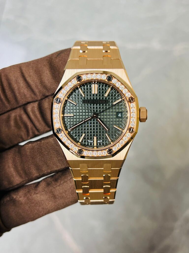 Audemars Piguet Royal Oak 15551OR Selfwinding Rose Gold Khaki Green Dial