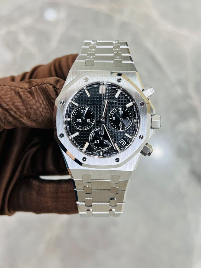 Audemars Piguet Royal Oak 26240ST Selfwinding Chronograph Stainless Steel Black Dial
