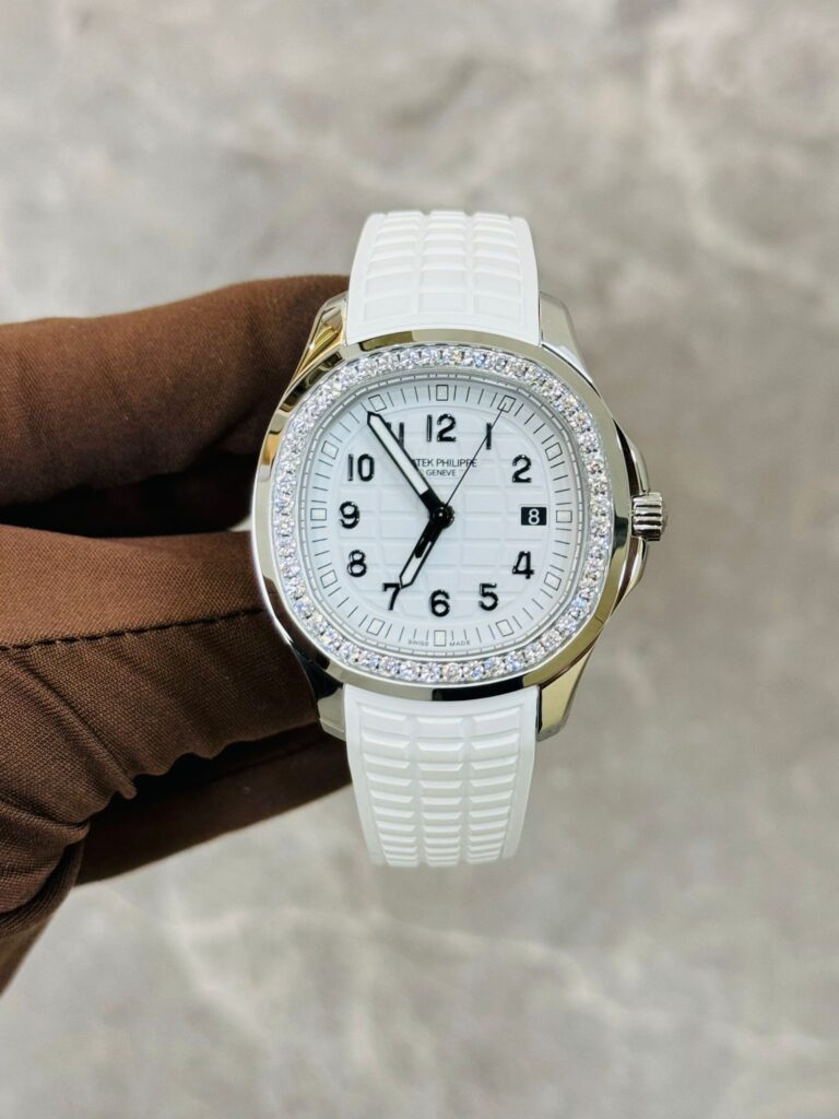 Patek Philippe Aquanaut Luce 5267/200A-010 Stainless Steel White Dial Diamond Bezel