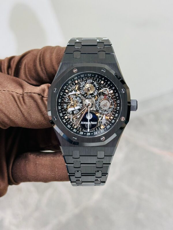 Audemars Piguet AP 26585CE BRAND NEW FULL SET (BLACK) - Image 3