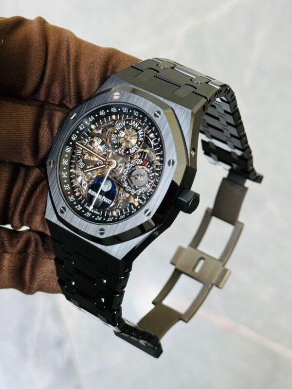 Audemars Piguet AP 26585CE BRAND NEW FULL SET (BLACK) - Image 2