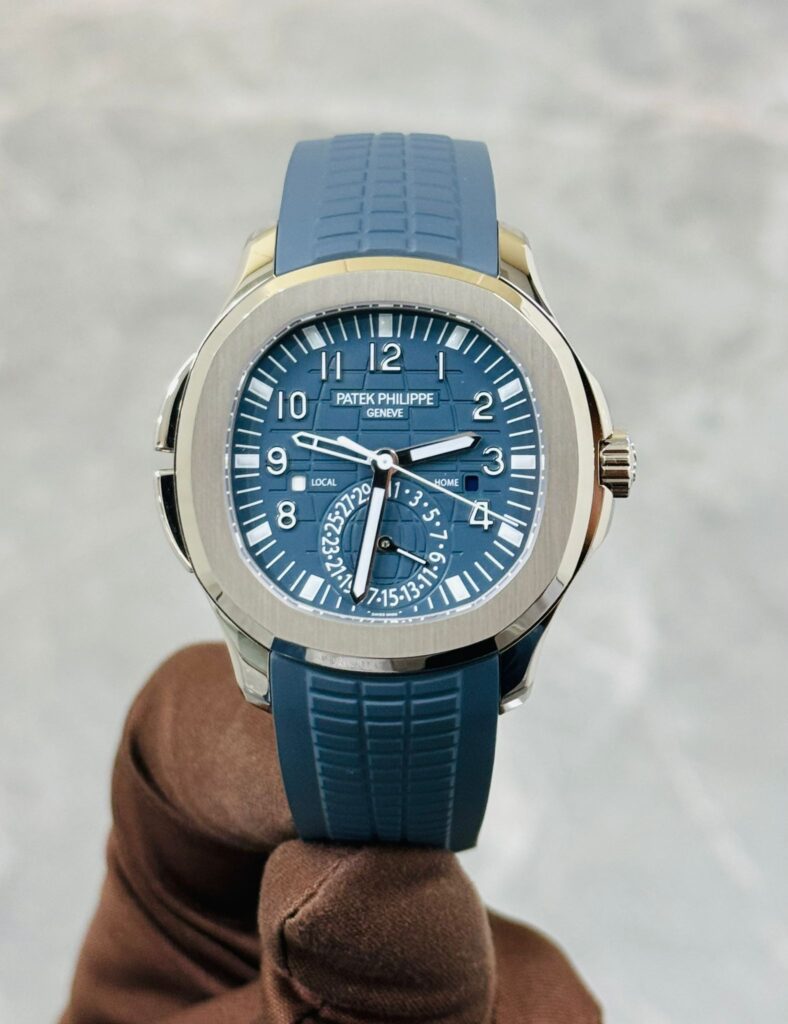 Patek Philippe Aquanaut 5164G-001 ‘Travel Time’ White Gold Blue-Gray Dial