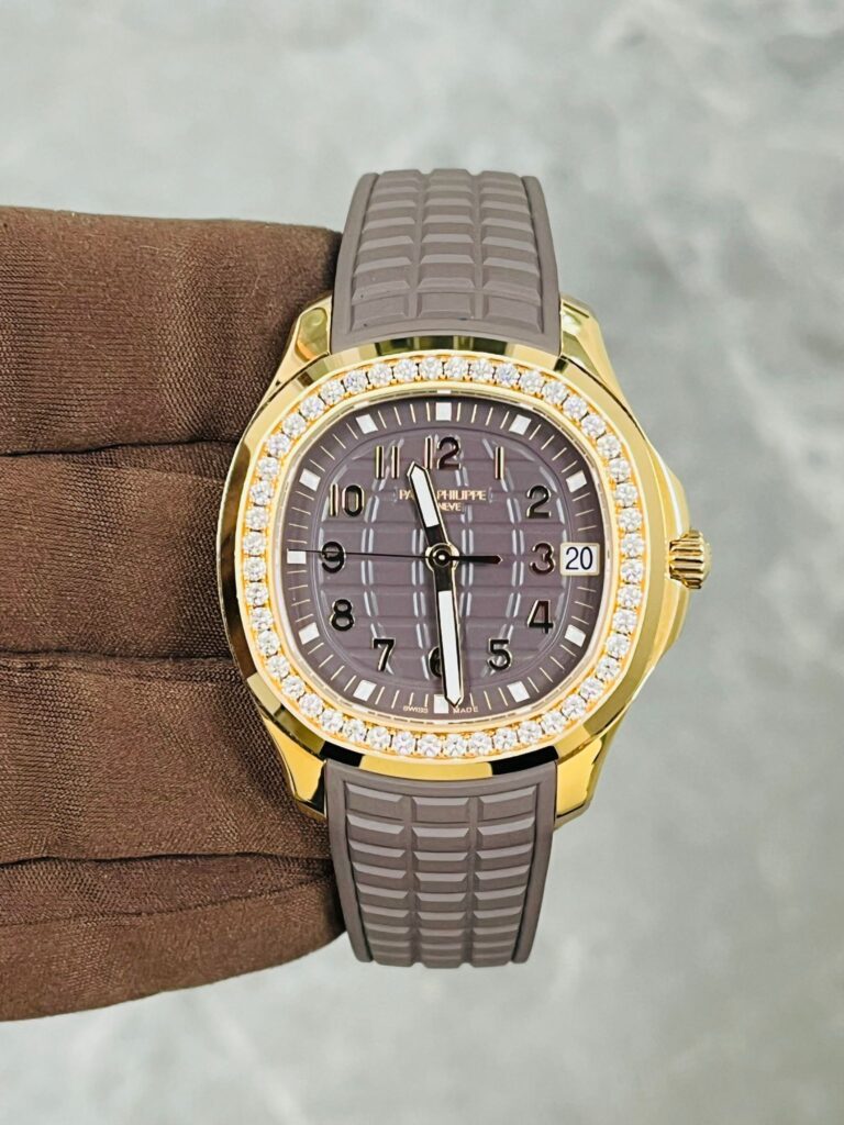 Patek Philippe Aquanaut 5268/200R-010 Rose Gold Taupe Brown Dial Diamond Bezel