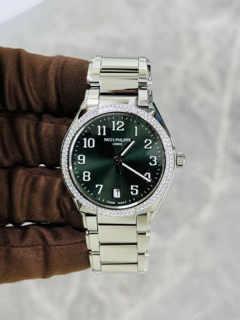 Patek Philippe Twenty-4 7300/1200A-011 Green Dial Diamond Bezel