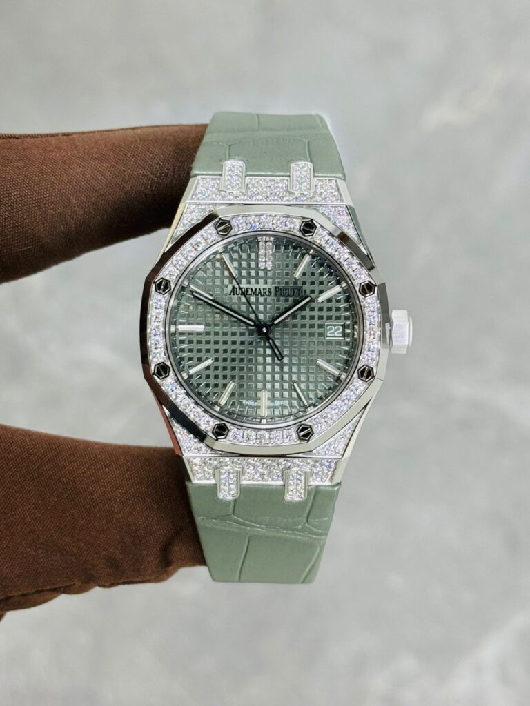 Audemars Piguet Royal Oak 15551BC Diamond Bezel Diamond and White Gold Case Green Dial