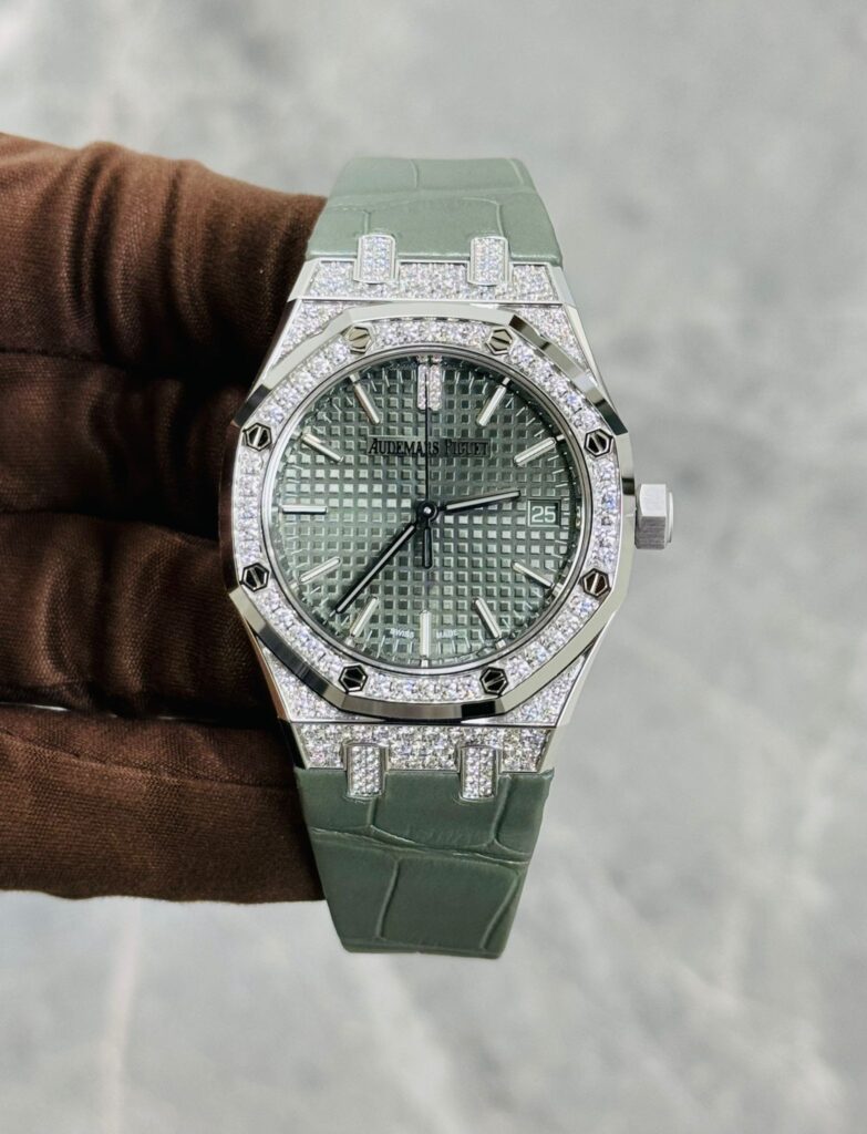 Audemars Piguet Royal Oak 15551BC Diamond Bezel Diamond and White Gold Case Green Dial