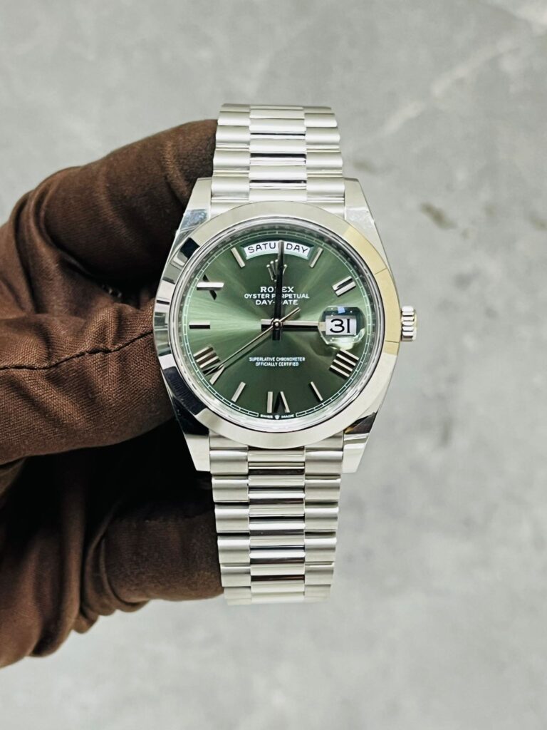 Rolex Day-Date 40 228206 Platinum President Olive Green Dial