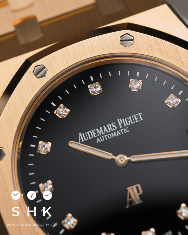 Audemars Piguet AP 15207OR LIKE NEW FULL SET 2020 - Image 7