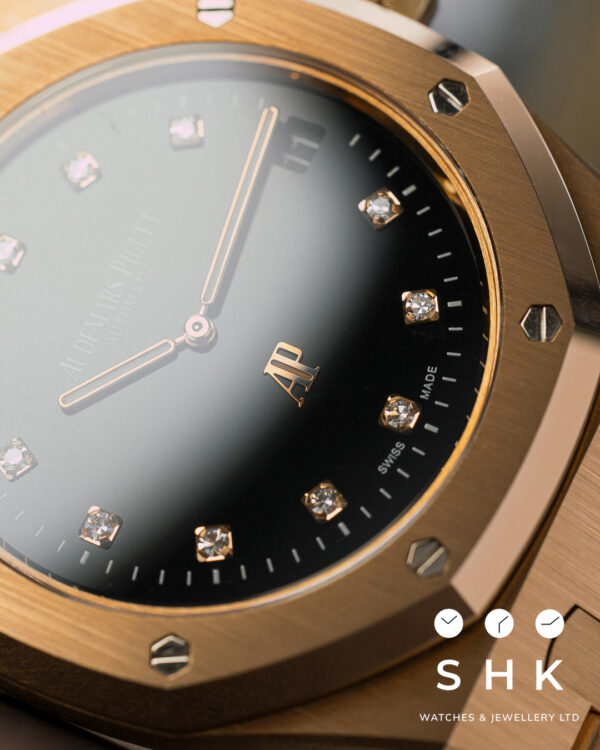 Audemars Piguet AP 15207OR LIKE NEW FULL SET 2020 - Image 5