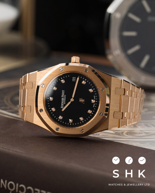 Audemars Piguet AP 15207OR LIKE NEW FULL SET 2020 - Image 4