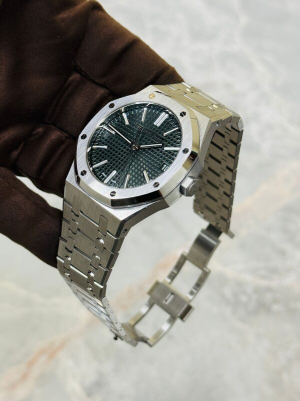 Audemars Piguet AP 15510ST GREEN BRAND NEW FULL SET - Image 3