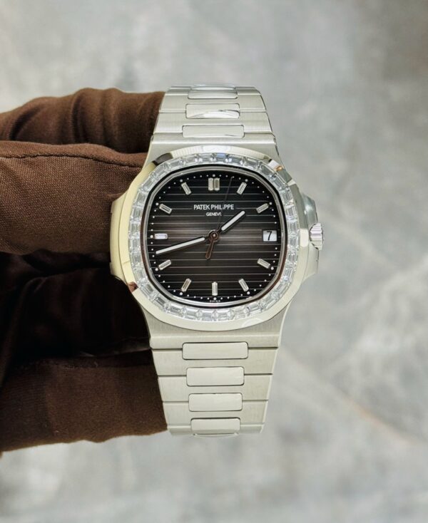 PATEK PHILIPPE PP 5711/110P NEW FULL SET