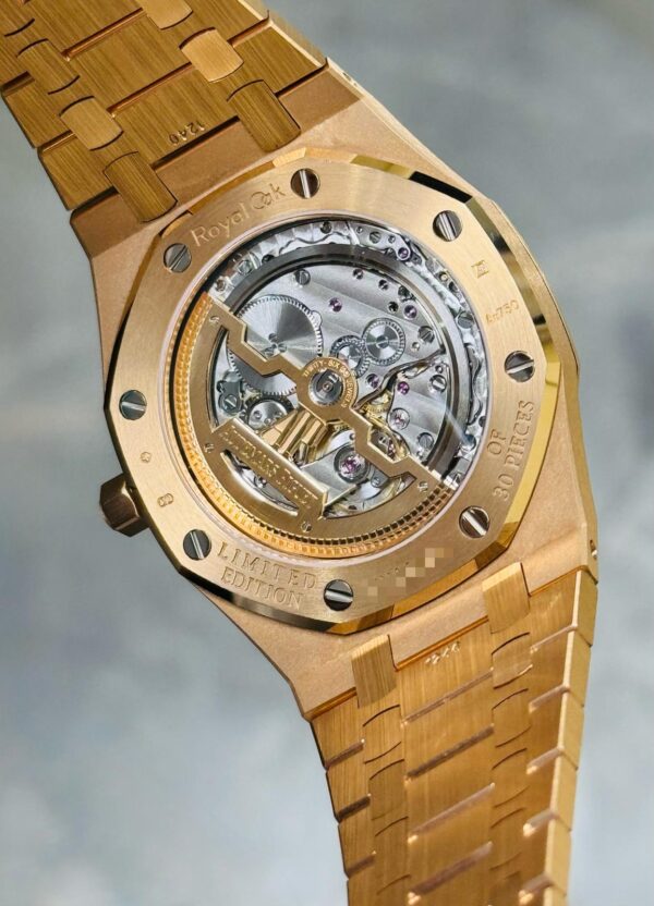 Audemars Piguet AP 15207OR LIKE NEW FULL SET 2020 - Image 5