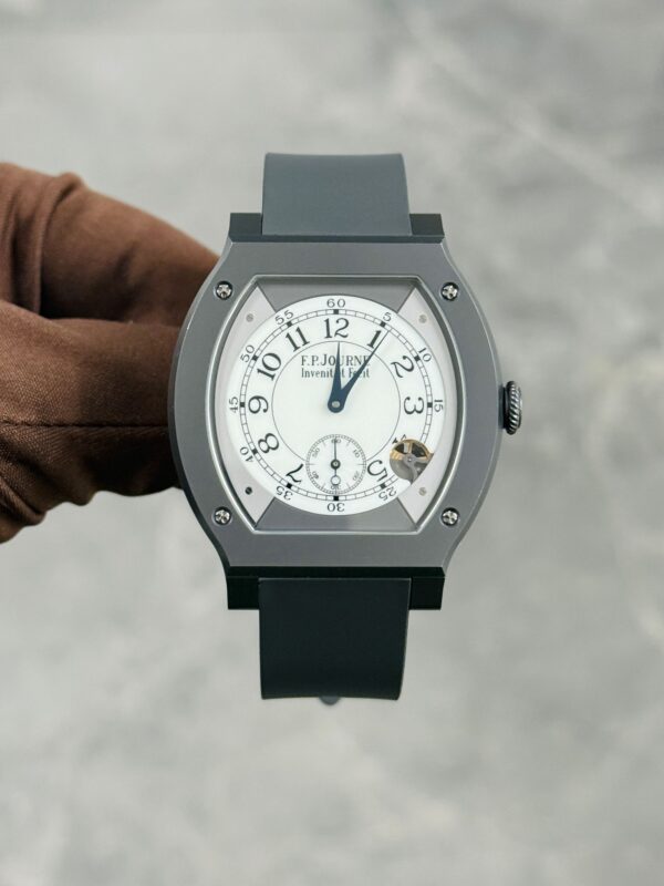 F.P. JOURNE ELEGANTE LIKE NEW FULL SET.