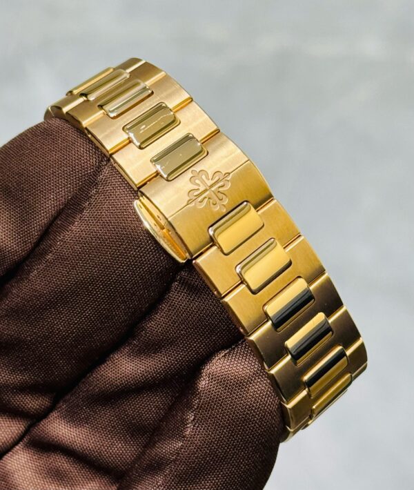 PATEK PHILIPPE PP 7010/1R CHAMP DIAL LIKE NEW FULL SET 2022 - Image 6