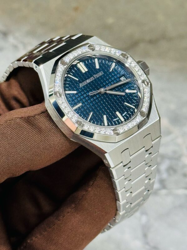 Audemars Piguet AP 15551ST BLUE NEW FULL SET - Image 3