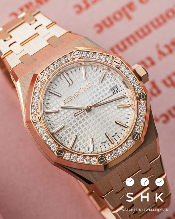Audemars Piguet AP 15551OR WHITE BRAND NEW. FULL SET. - Image 4