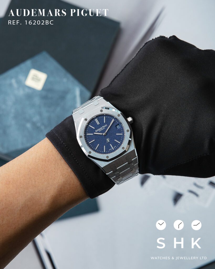Audemars Piguet Royal Oak 16202BC Jumbo Extra-Thin White Gold Grainy Blue Dial