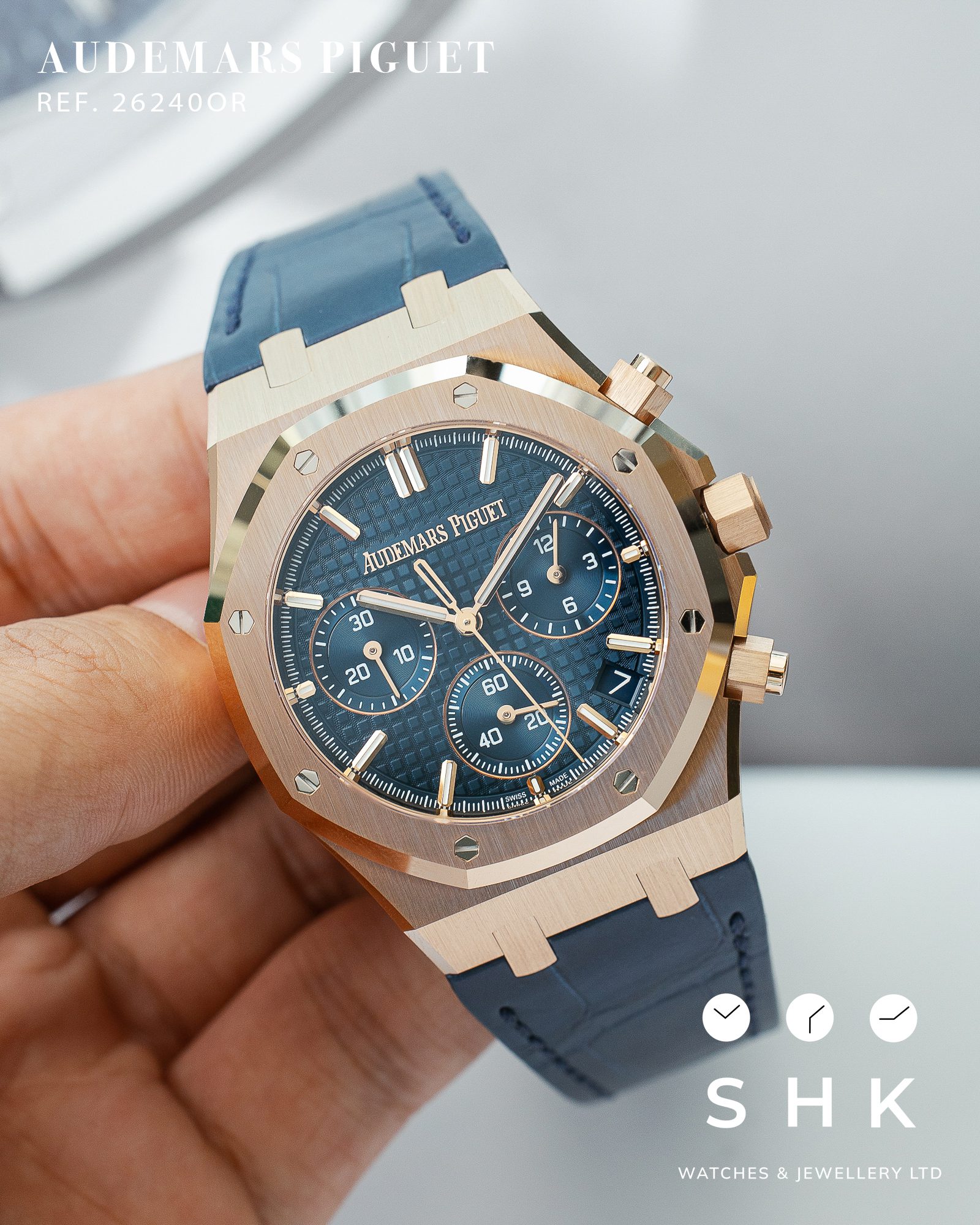 Audemars Piguet Royal Oak 26240OR Chronograph Rose Gold Blue Dial - Image 5