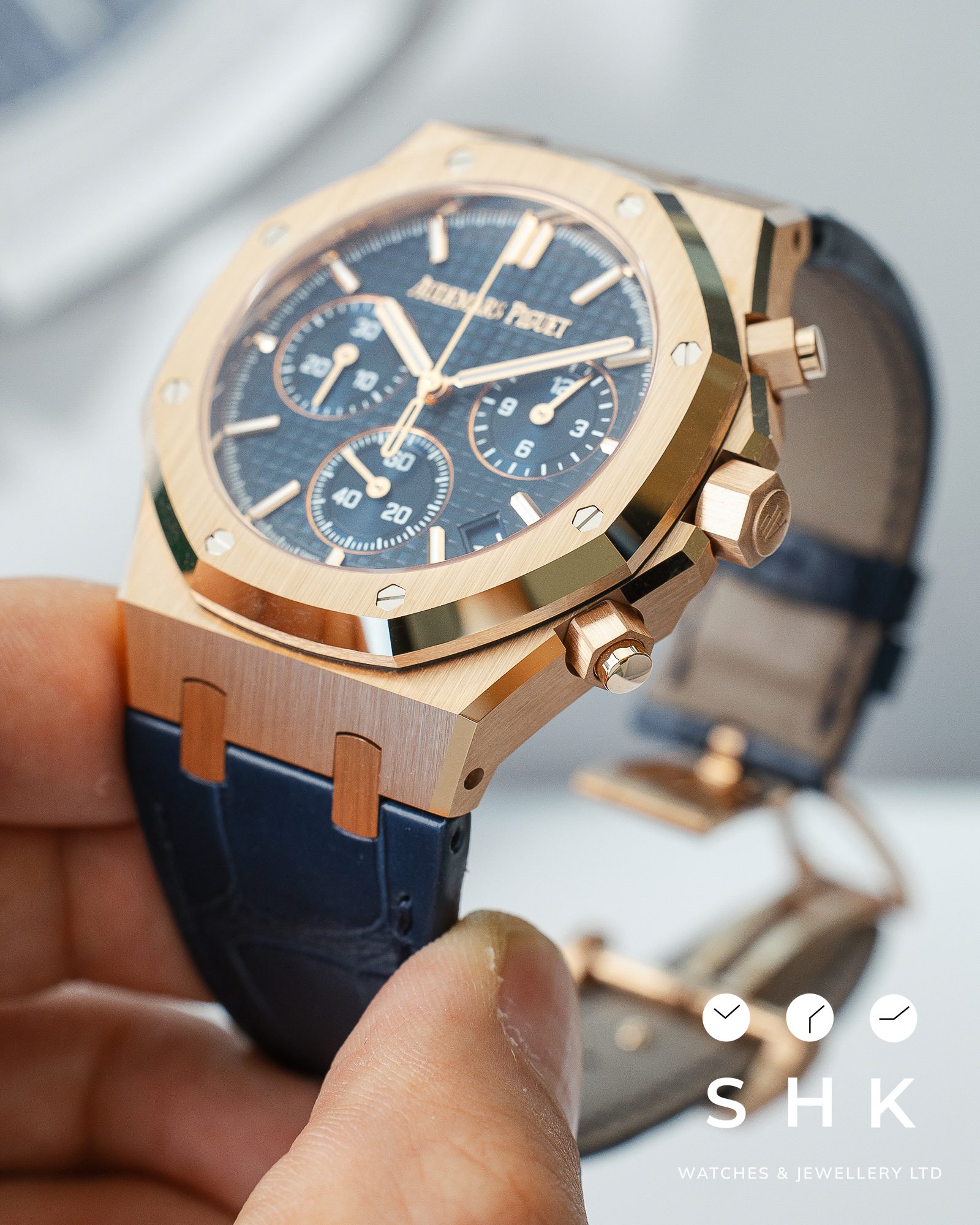 Audemars Piguet Royal Oak 26240OR Chronograph Rose Gold Blue Dial - Image 7