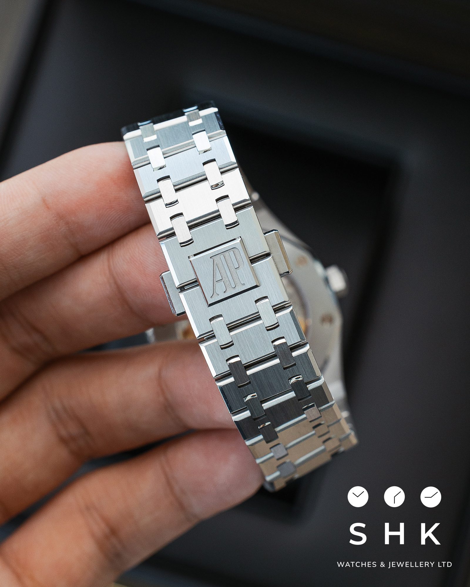 Audemars Piguet Royal Oak 77451ST 'Ladies' Selfwinding '50th Anniversary' Stainless Steel Light Blue Dial Diamond Bezel - Image 9