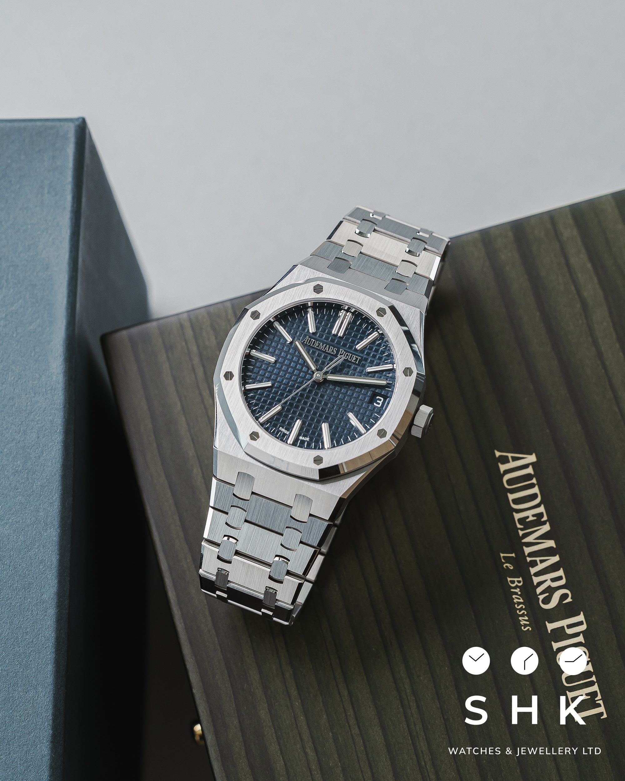 Audemars Piguet Royal Oak Selfwinding 15510ST "50th Anniversary" 41mm Steel Blue Dial - Image 4