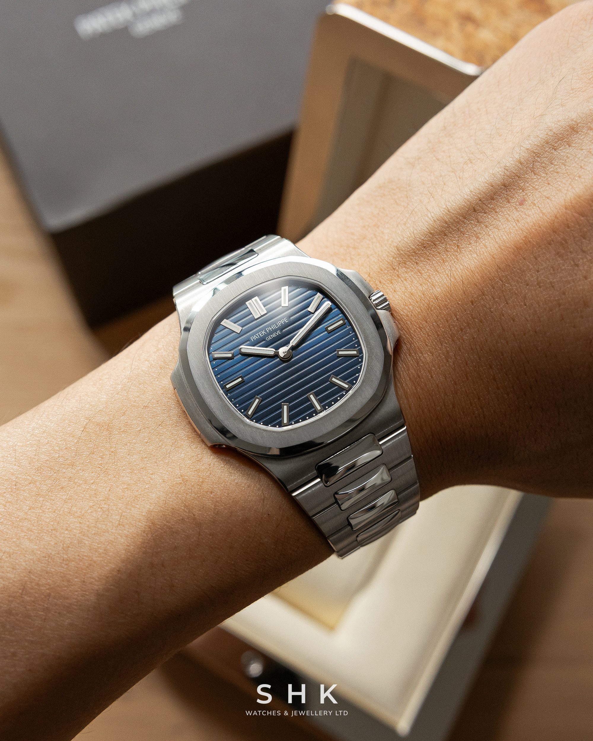 Patek Philippe Nautilus 5610/1P-001 '50th Anniversary' Platinum Blue Dial (2026) - Image 4