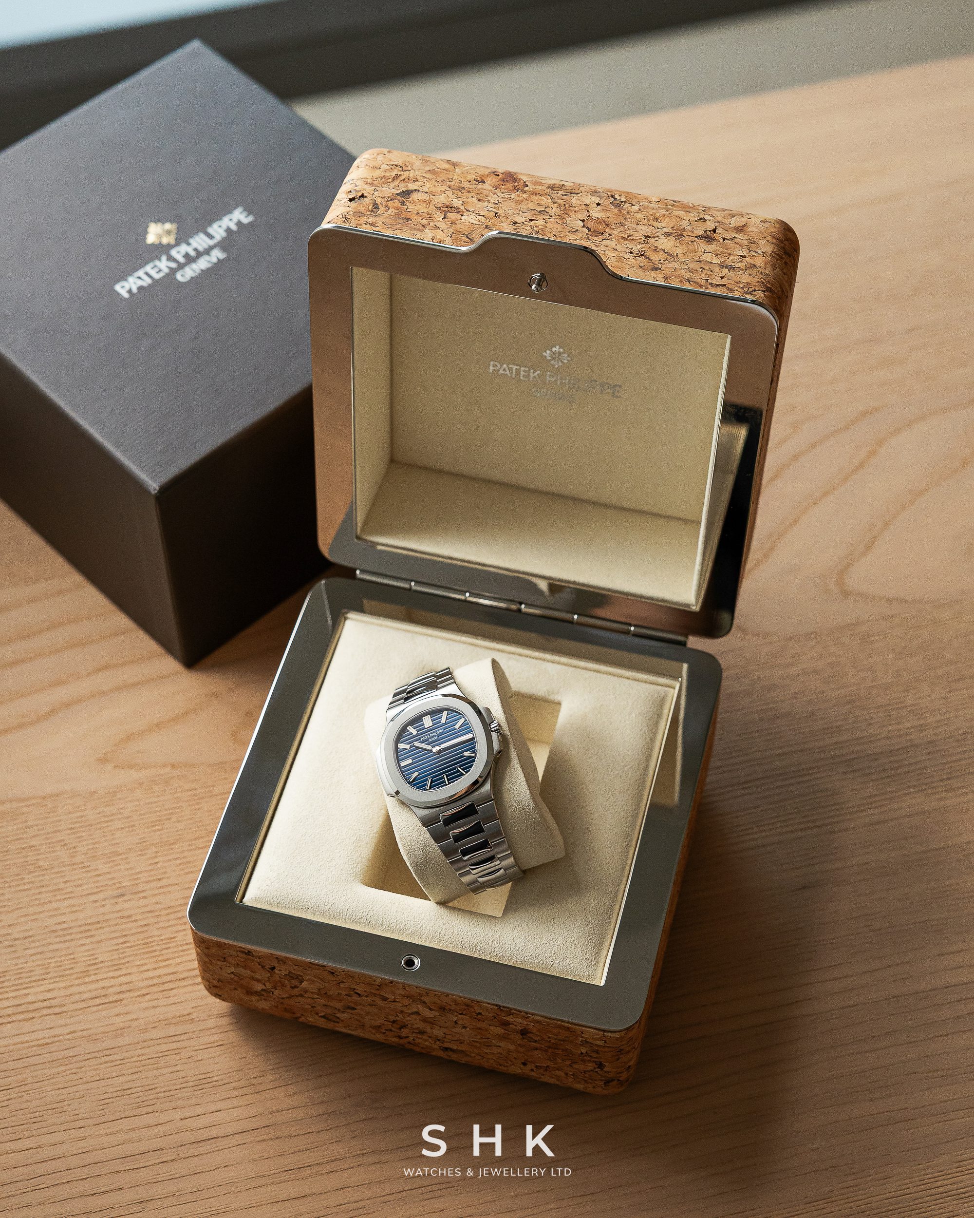 Patek Philippe Nautilus 5610/1P-001 '50th Anniversary' Platinum Blue Dial (2026) - Image 9