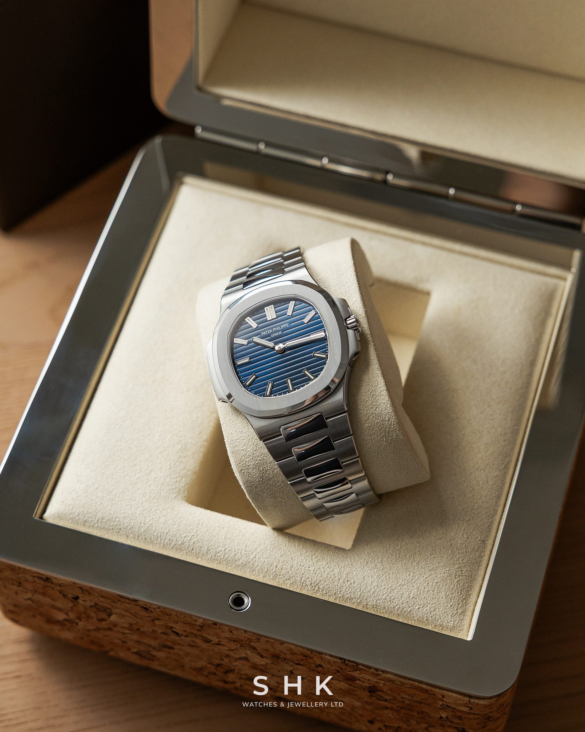 Patek Philippe Nautilus 5610/1P-001 '50th Anniversary' Platinum Blue Dial (2026) - Image 10